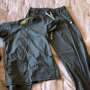 Wonder wink grey XS top, small bottoms (